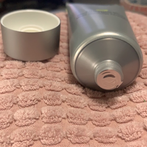 Juice beauty micro exfoliant - Picture 3 of 3